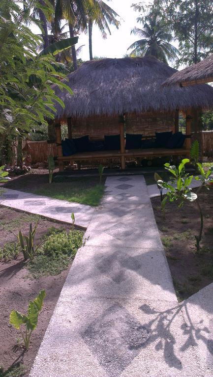 Tua Tua Keladi Bungalows Gili Air Bagian luar foto